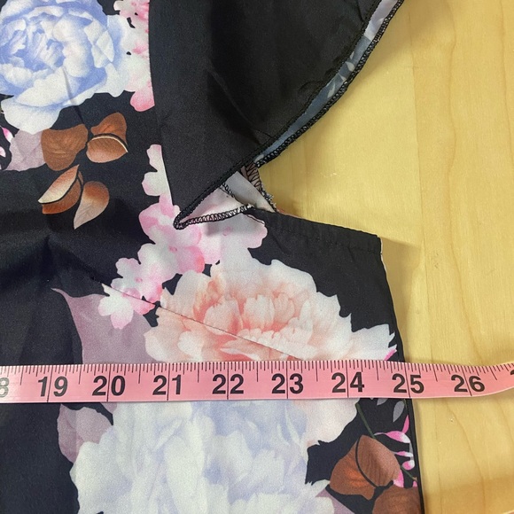 Black Floral Blouse w/ Tie, NWOT - SHEIN SIZE 2XL (16) - Picture 4 of 4